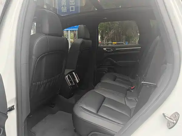 Porsche Cayenne 2015