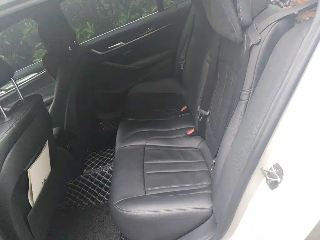 BMW 5 Series 2020 — фото 15