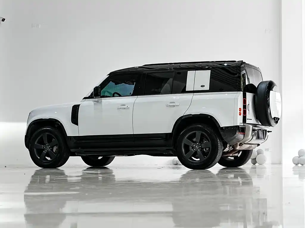 Land Rover Defender 2024 — фото 4