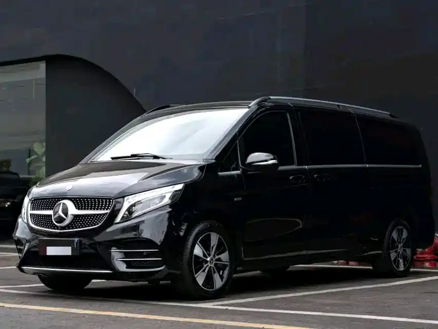 Mercedes-Benz V-Class 2021 — фото 1