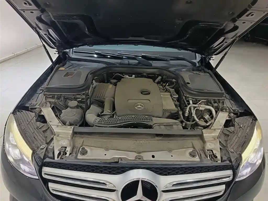 Mercedes-Benz GLC 2016 — фото 16