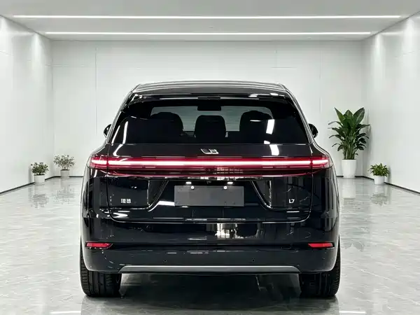 Li Auto L7 2025