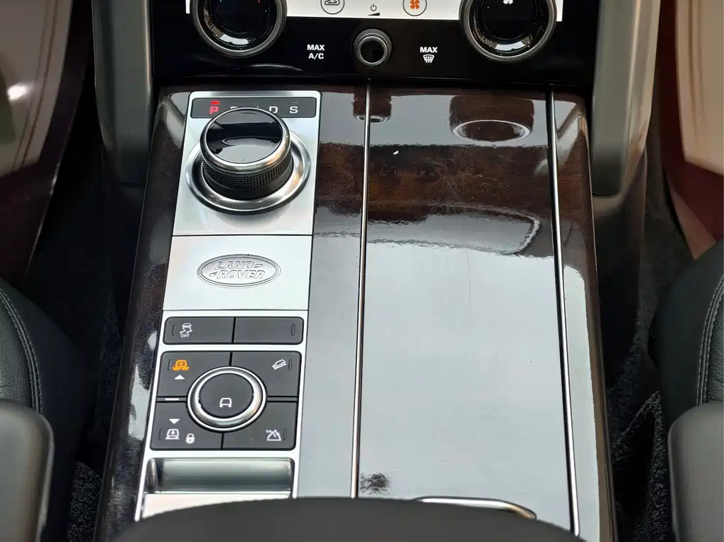 Land Rover Range Rover 2020 — фото 18