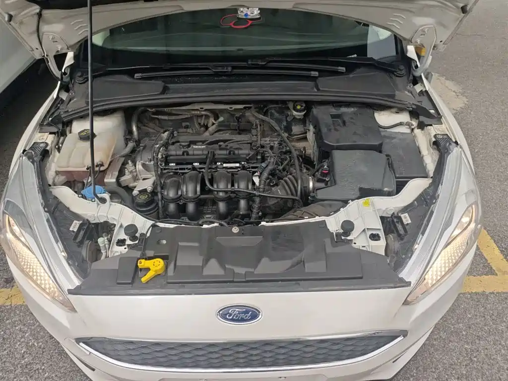 Ford Focus 2018 — фото 16