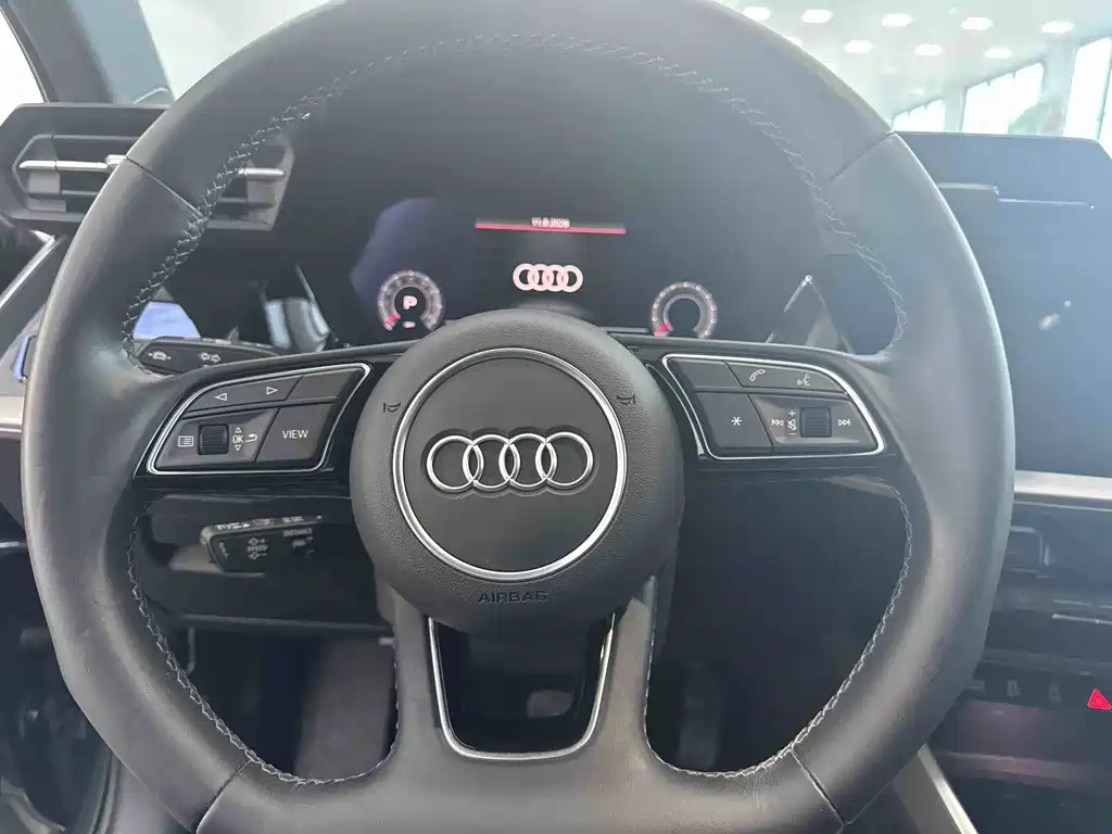 Audi A3 2023 — фото 12