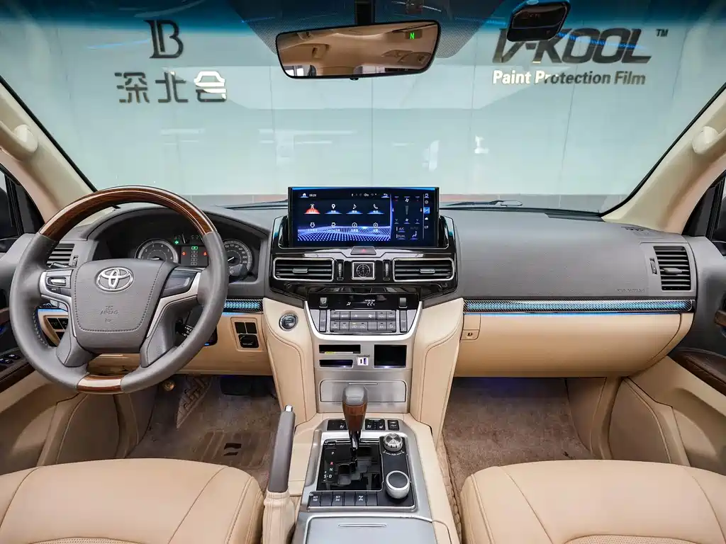 Toyota Land Cruiser 2017 — фото 11