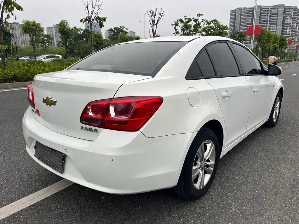 Chevrolet Cruze 2014 — фото 6