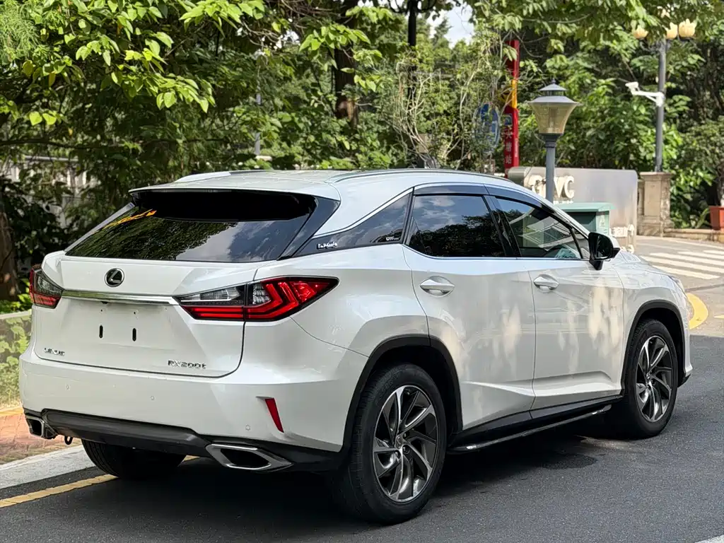 Lexus RX 2017 — фото 17