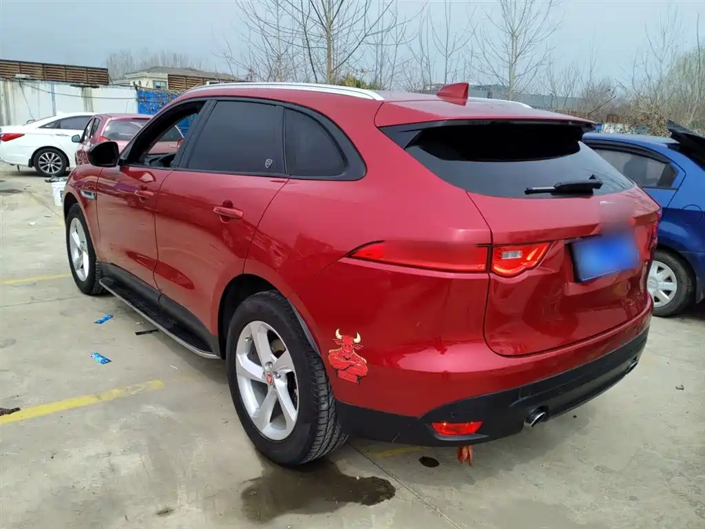 Jaguar F-PACE 2017 — фото 23