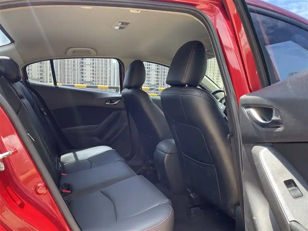 Mazda 3 Axela 2015 — фото 11