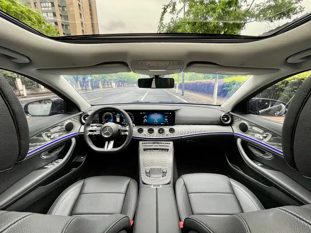 Mercedes-Benz E-Class 2023 — фото 8