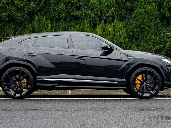 Lamborghini Urus 2024 — фото 6