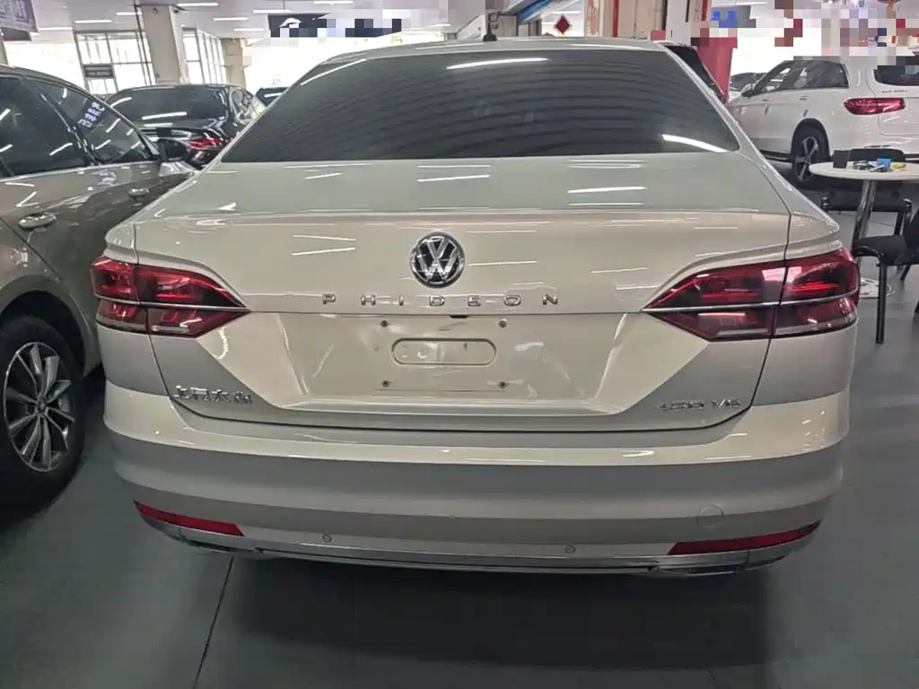 Volkswagen Phideon 2016 — фото 6
