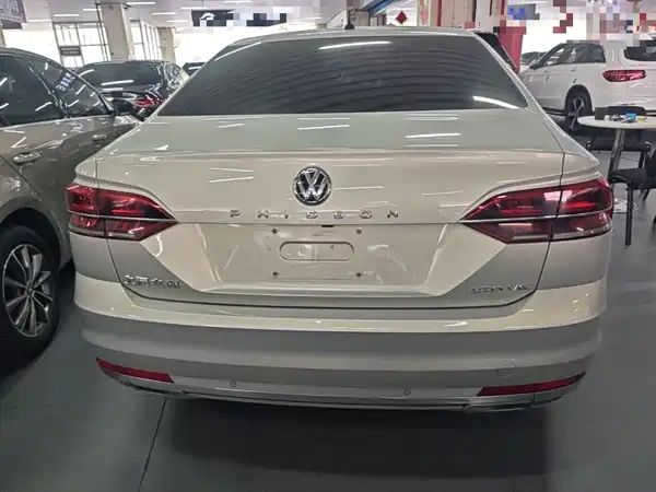 Volkswagen Phideon 2016