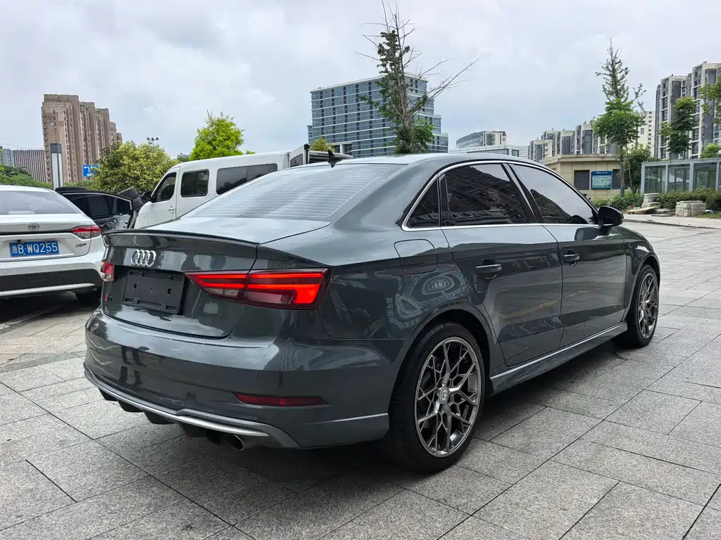 Audi S3 2019 — фото 9
