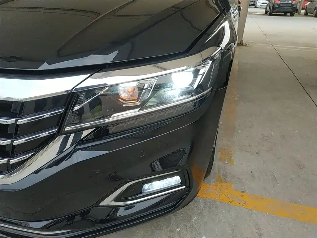 Volkswagen Passat 2020 — фото 18