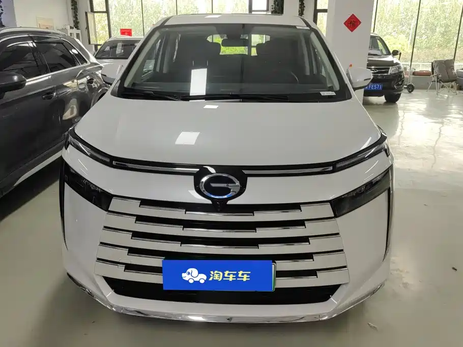 GAC Trumpchi E8 PHEV 2026 — фото 2