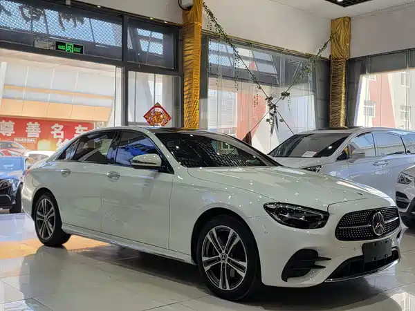 Mercedes-Benz E-Class 2022
