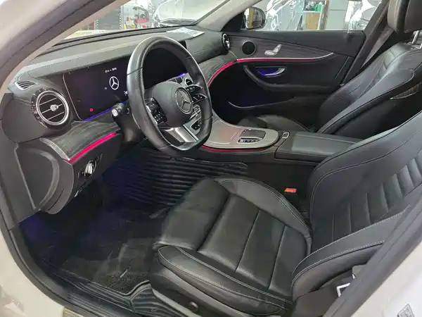 Mercedes-Benz E-Class 2022