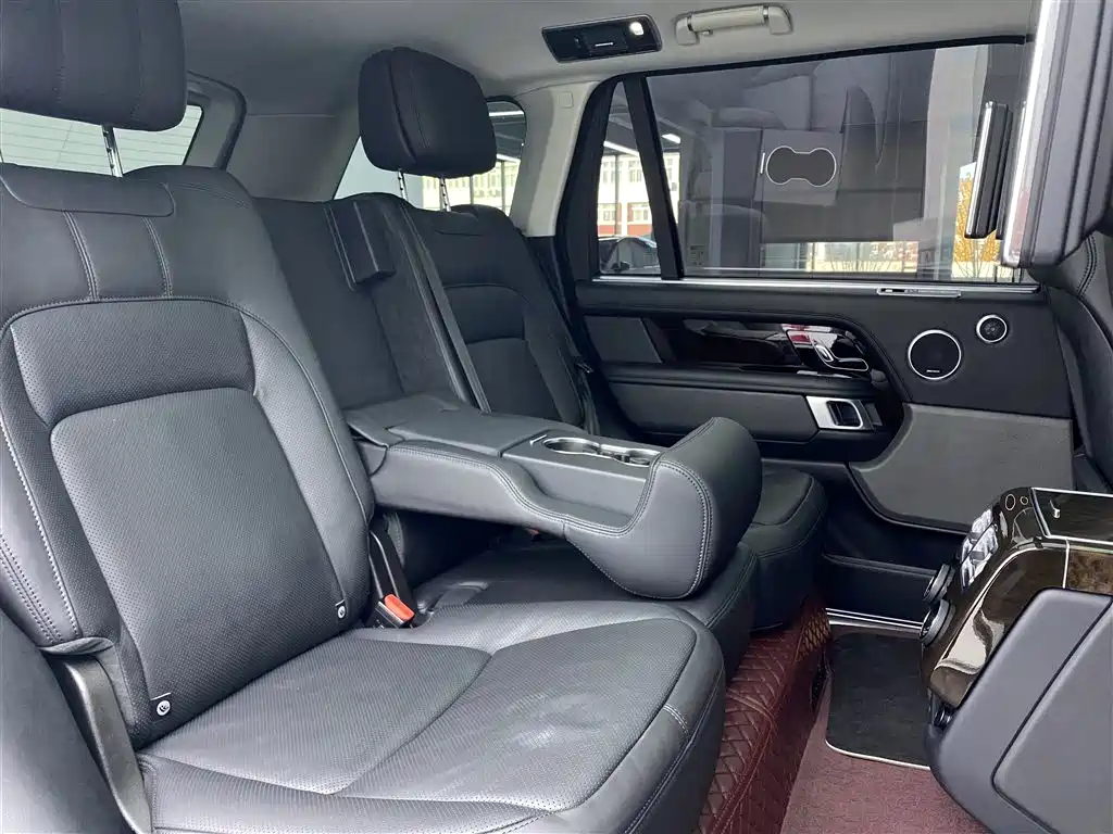 Land Rover Range Rover 2022 — фото 11