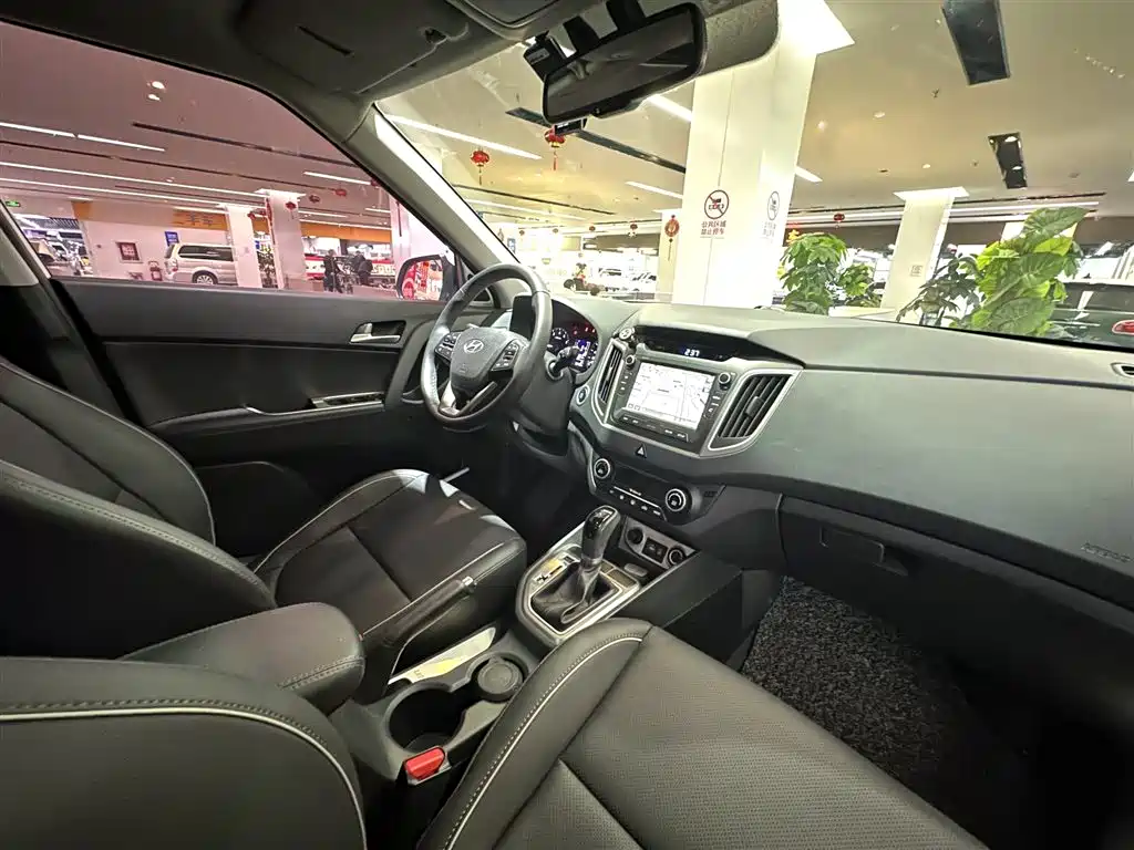 Hyundai ix25 2015 — фото 19