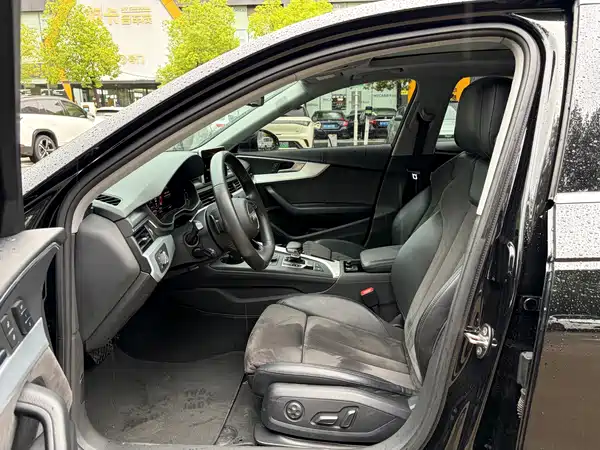 Audi A4L 2018