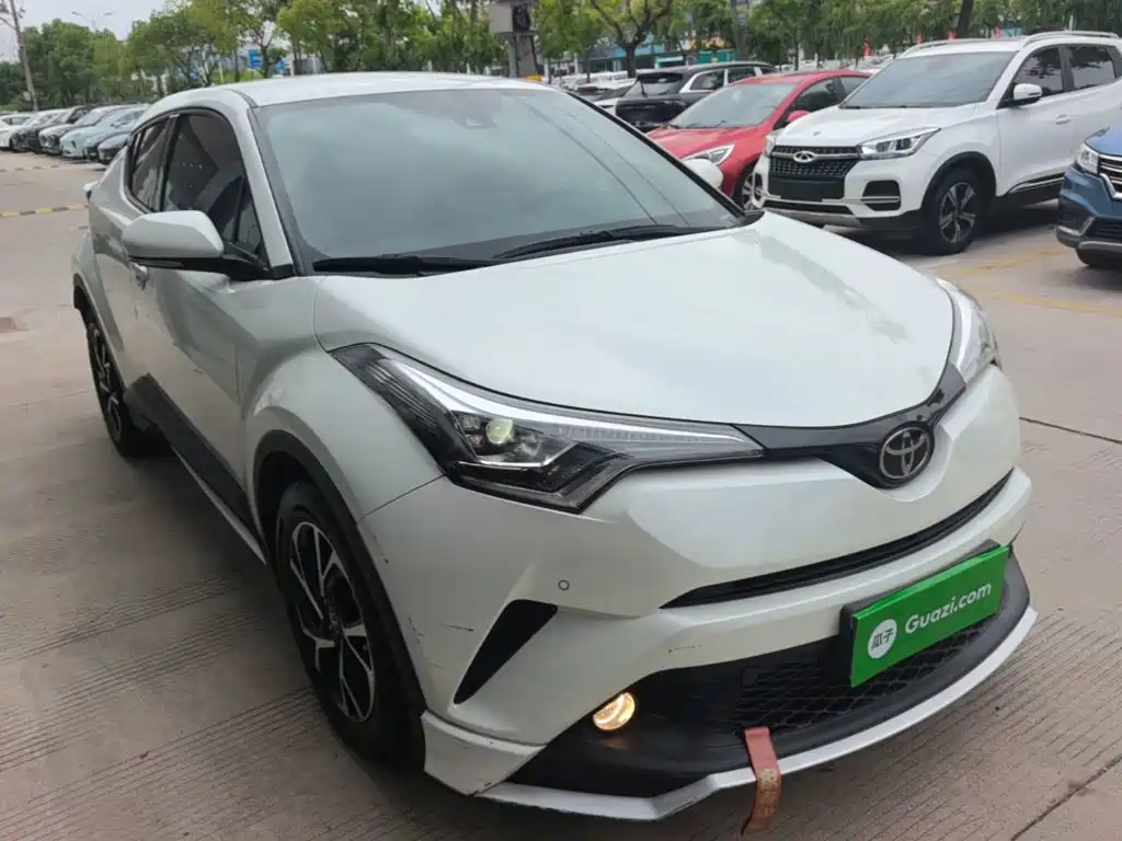 Toyota C-HR 2018 — фото 4