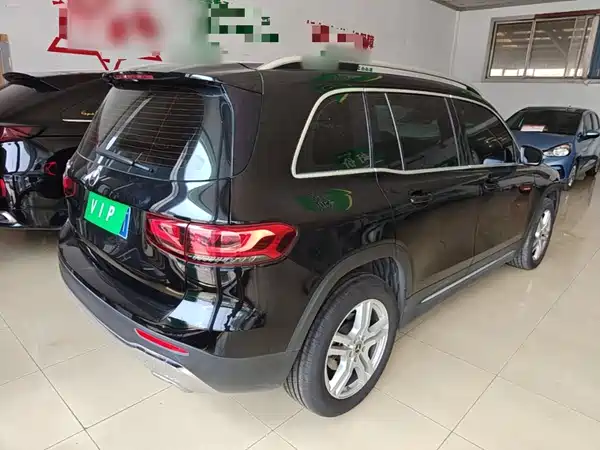 Mercedes-Benz GLB 2023