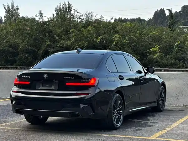 BMW 3 Series 2022