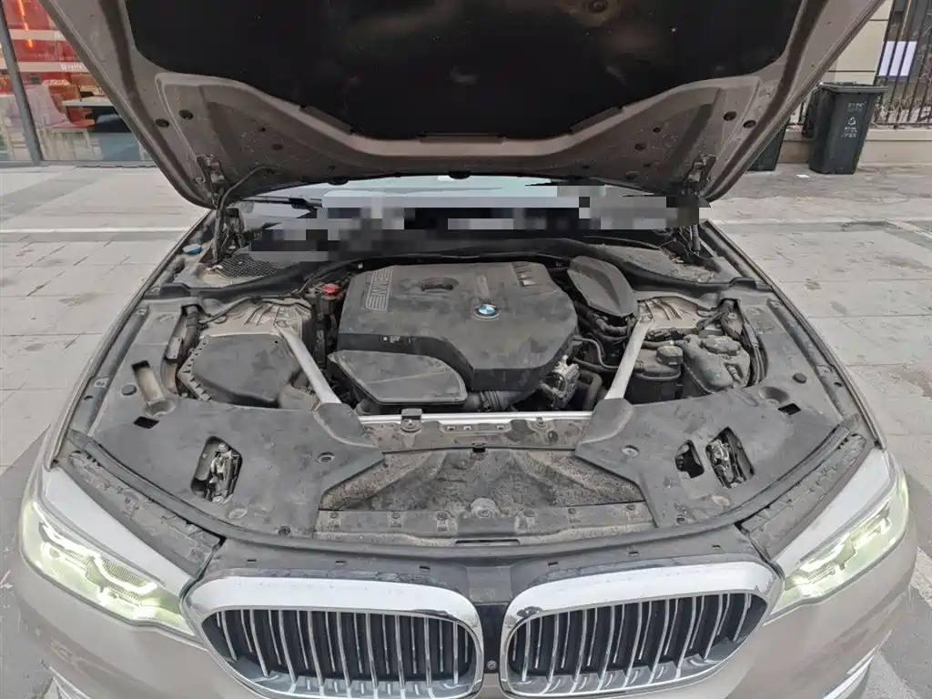 BMW 5 Series 2020 — фото 11