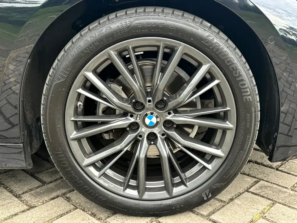 BMW 3 Series 2023 — фото 18