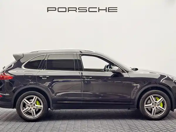 Porsche Cayenne New Energy 2017