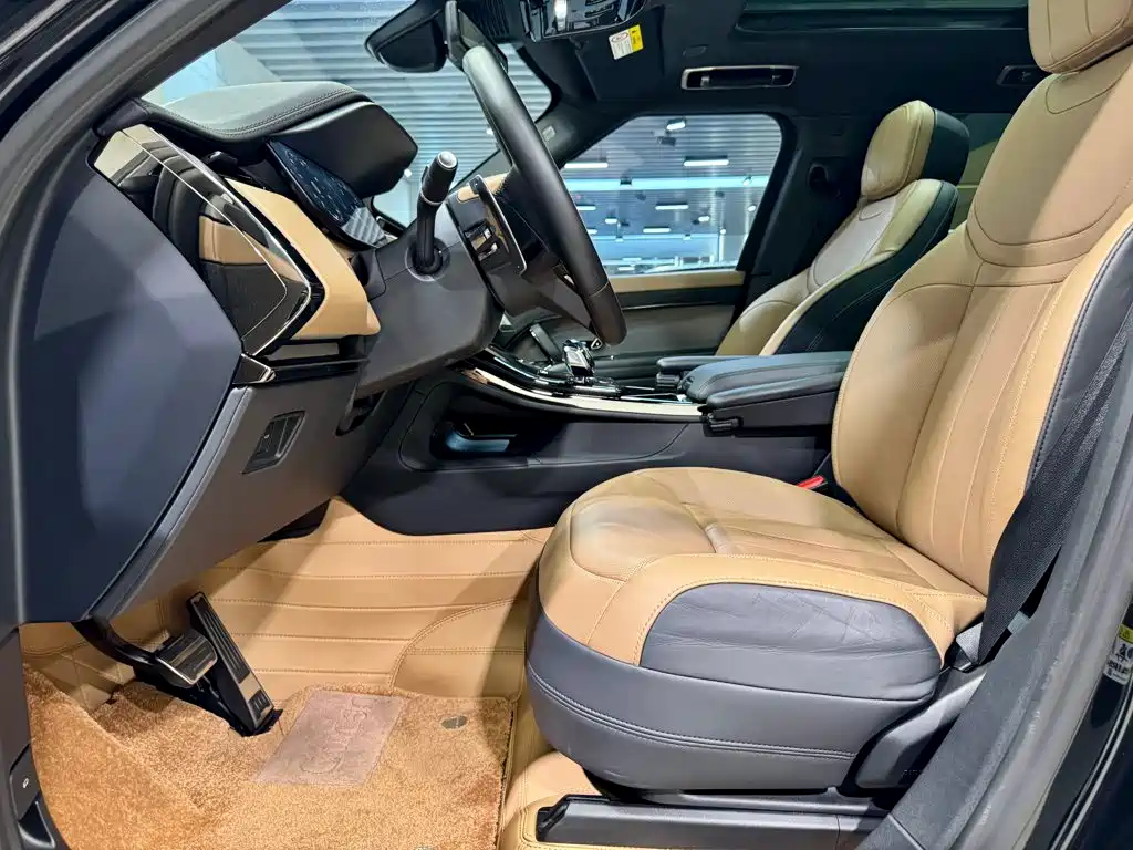 Land Rover Range Rover Sport 2024 — фото 16