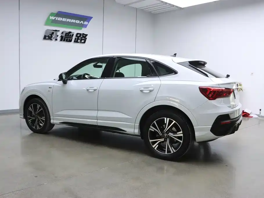 Audi Q3 Sportback 2022 — фото 7