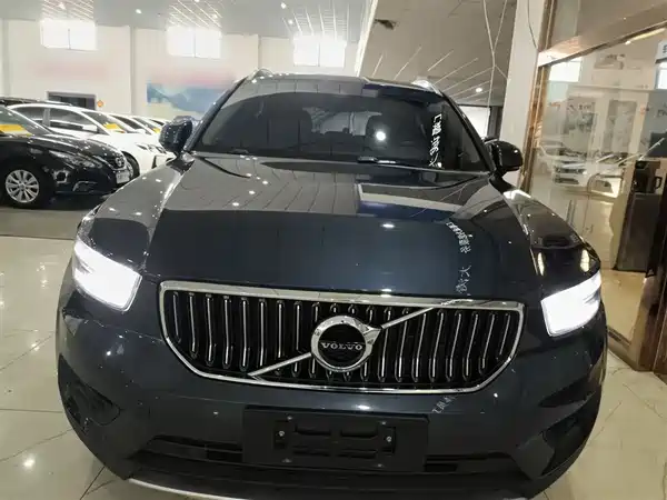 Volvo XC40 2021
