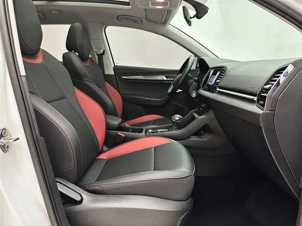 Skoda Karoq 2023 — фото 15