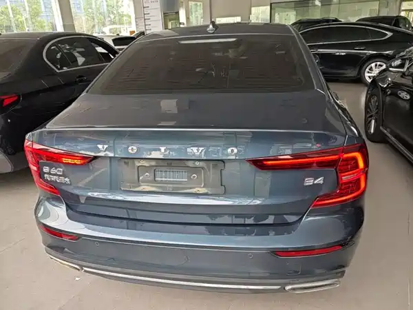 Volvo S60 2022