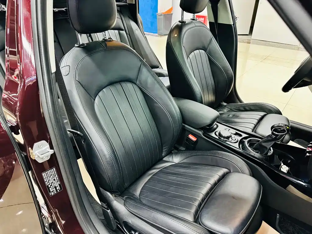 MINI Clubman 2018 — фото 28
