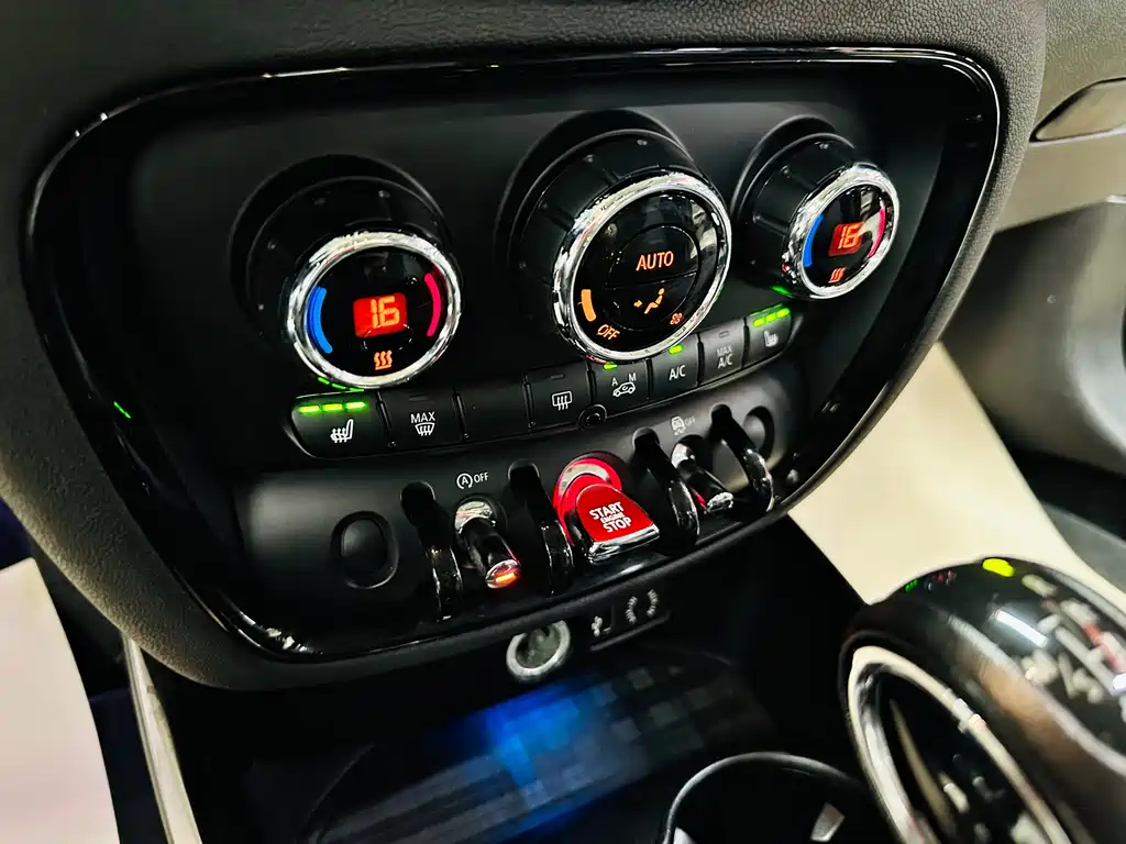 MINI Clubman 2018 — фото 43