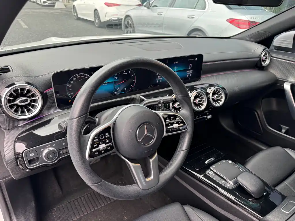 Mercedes-Benz A-Class 2020 — фото 10