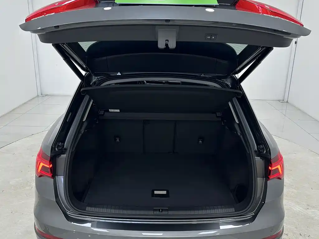 Audi Q3 2023 — фото 16