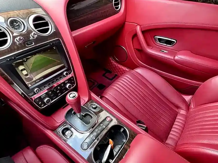 Bentley Continental 2016 — фото 5