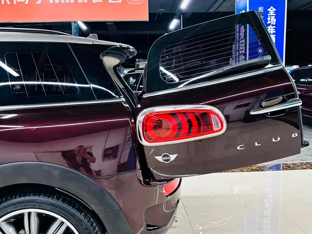 MINI Clubman 2018 — фото 14