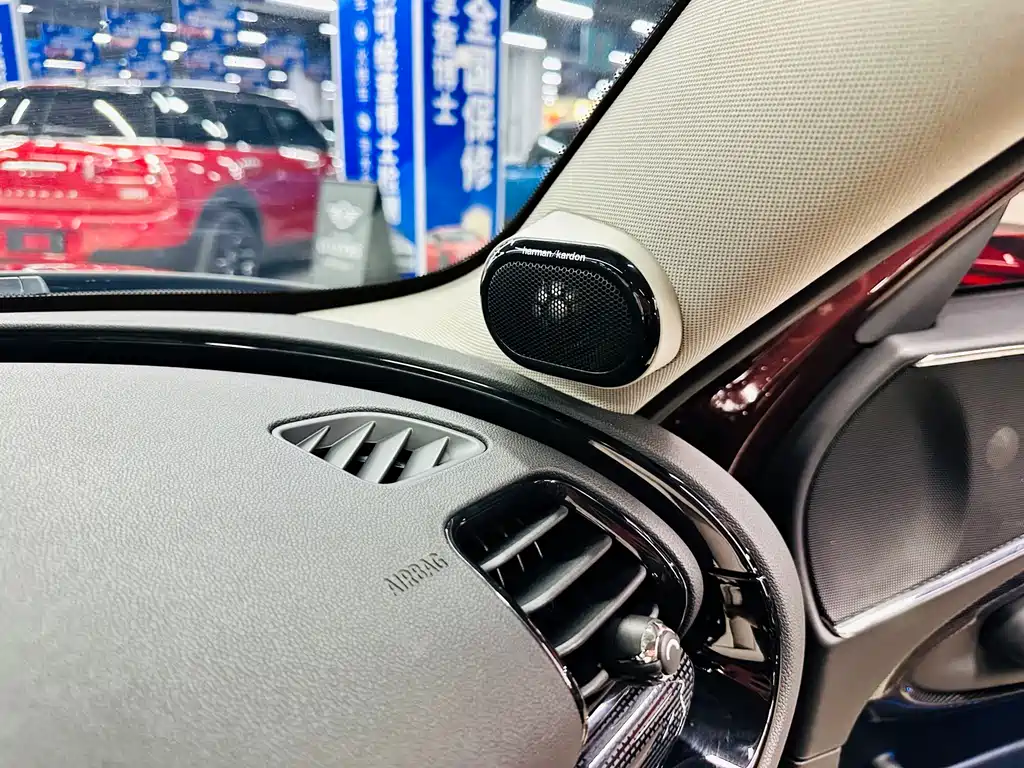 MINI Clubman 2018 — фото 40