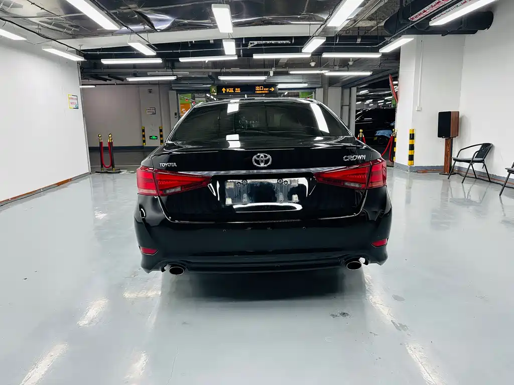 Toyota Crown 2018 — фото 17