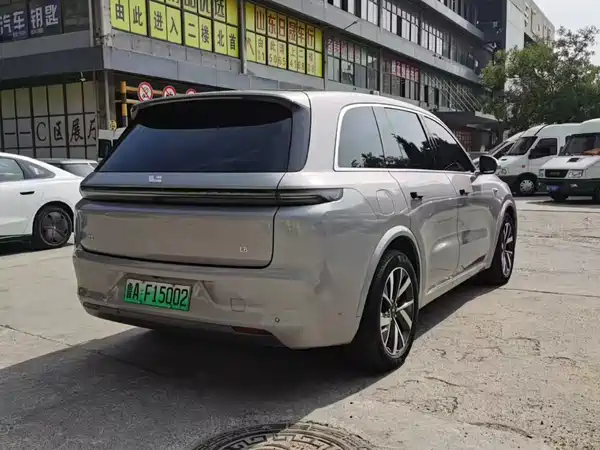 Li Auto L8 2023