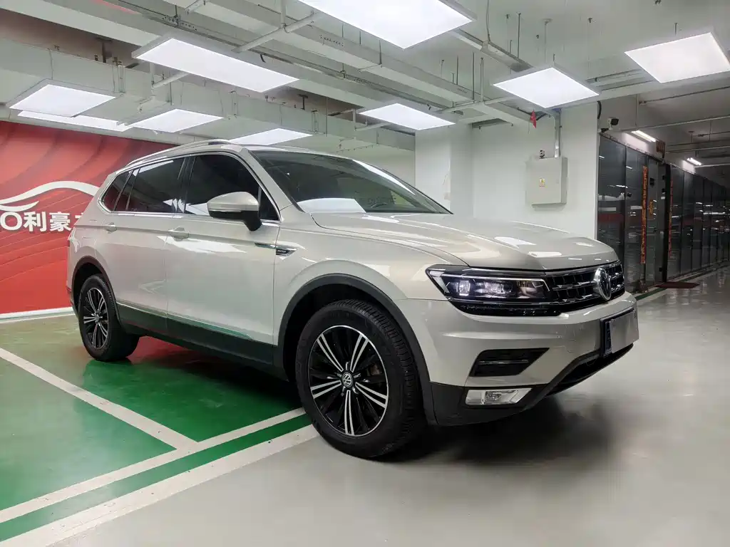 Volkswagen Tiguan L 2018 — фото 3