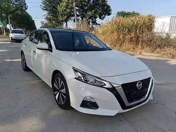 Nissan Teana 2022