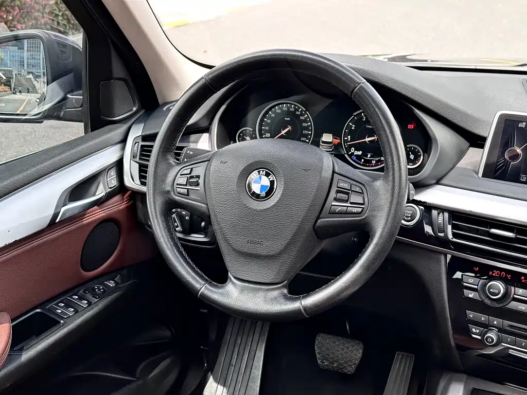 BMW X5 2016 — фото 16