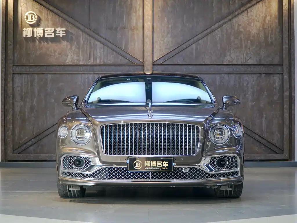 Bentley Flying Spur 2023 — фото 10